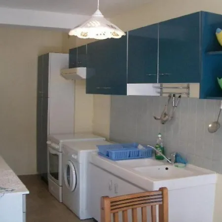 Apartment F3 Avec Terrasse, Parking, Wi-fi - Ideal Cures - Centre-ville Amelie-les-bains - Fr-1-703-87 Amelie-les-Bains-Palalda