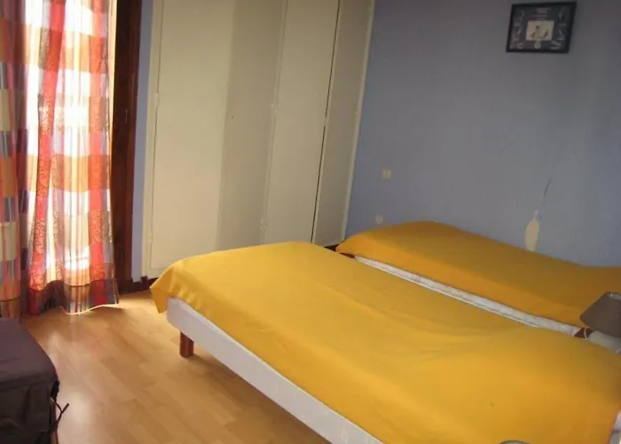 F3 Avec Terrasse, Parking, Wi-fi - Ideal Cures - Centre-ville Amelie-les-bains - Fr-1-703-87 Amelie-les-Bains-Palalda